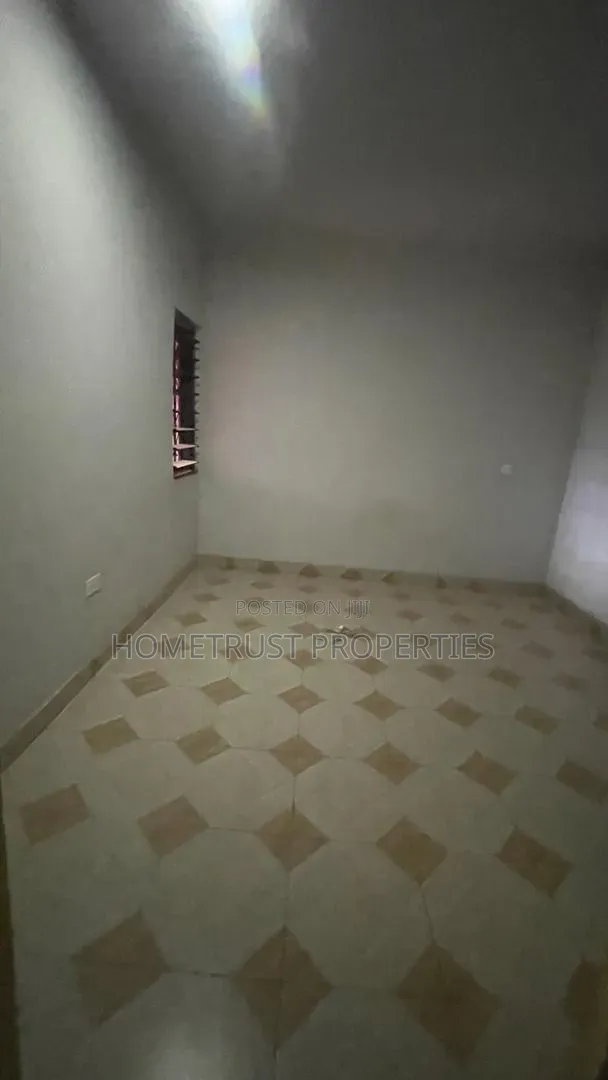 3bdrm Apartment in Ashongman Area, Police Station for rent