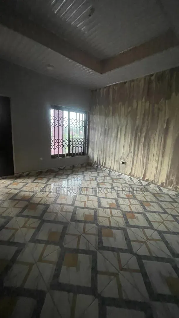3bdrm Apartment in Ashongman Area, Police Station for rent