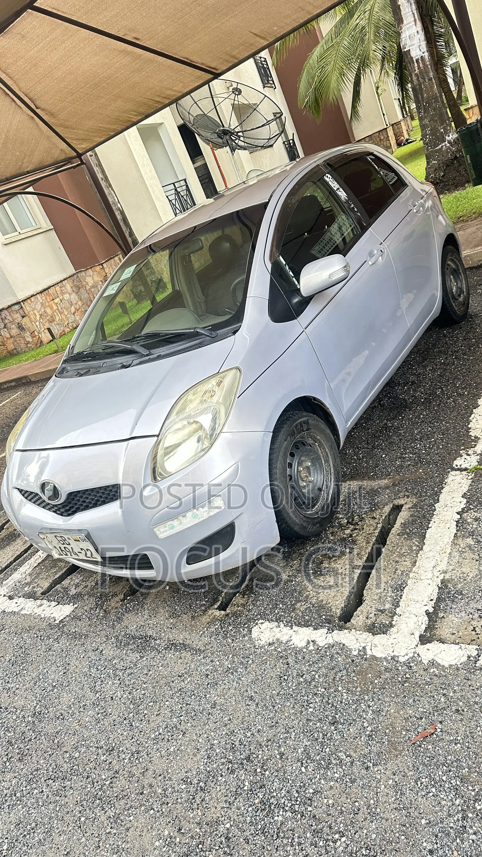 Toyota Vitz 1.3 AWD 5dr 2010 Gray