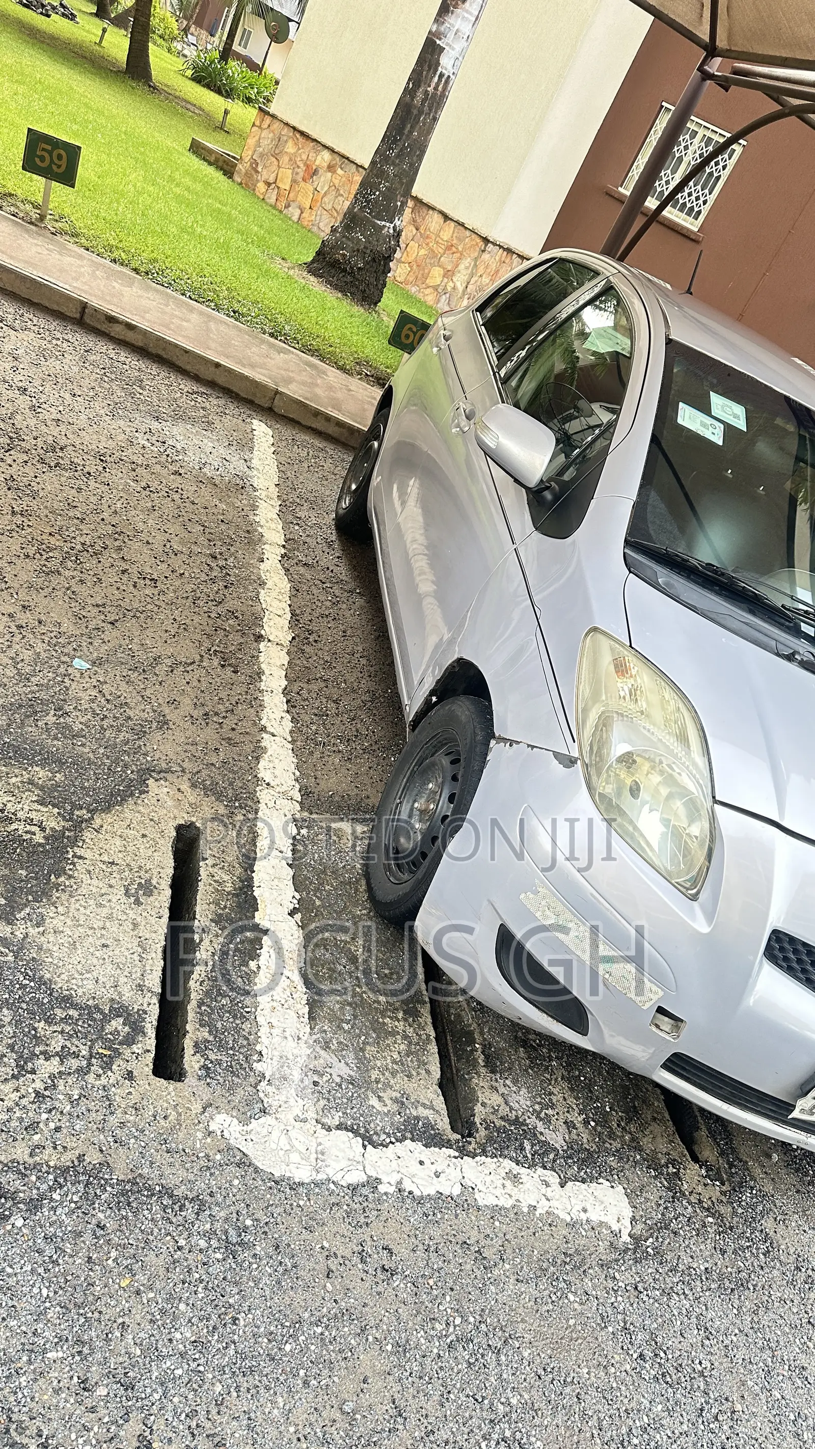 Toyota Vitz 1.3 AWD 5dr 2010 Gray