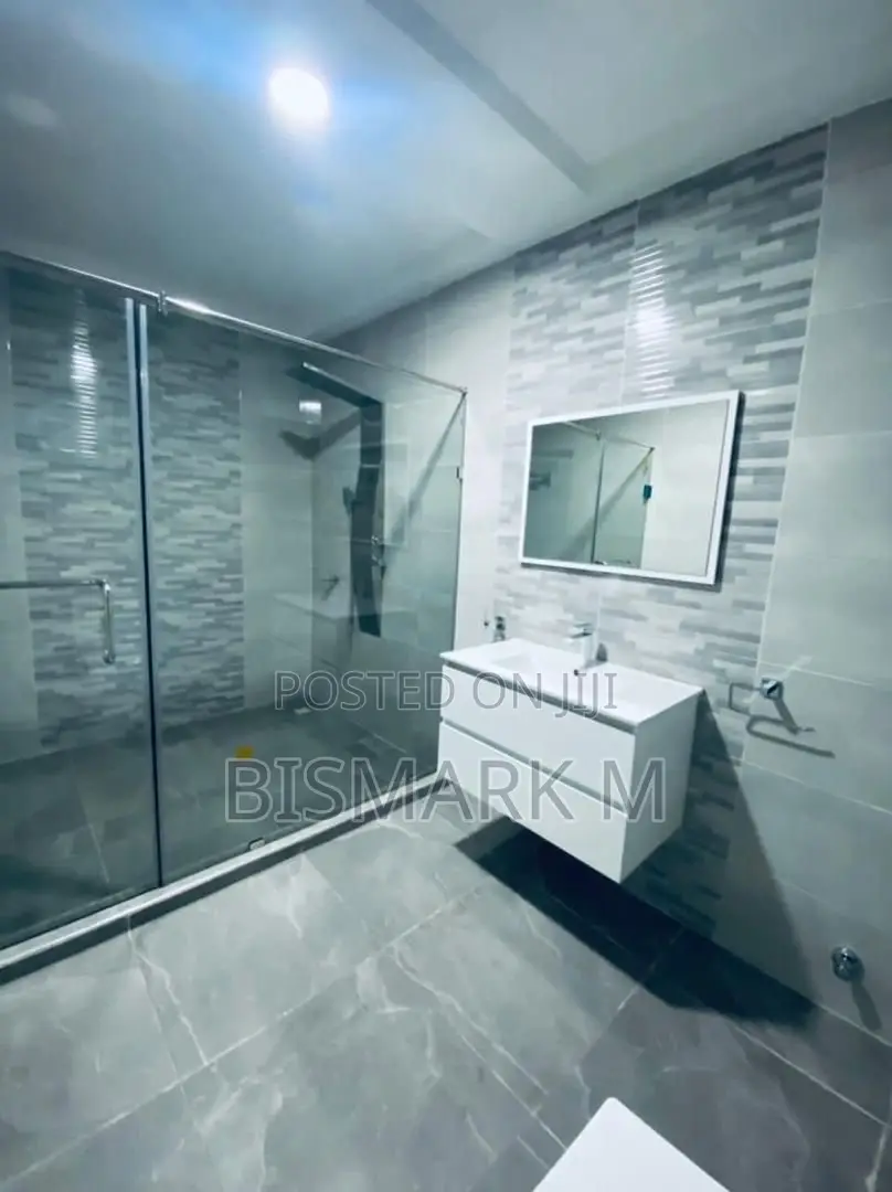 4bdrm House in Lakeside Estate, Ashaley Botwe for sale