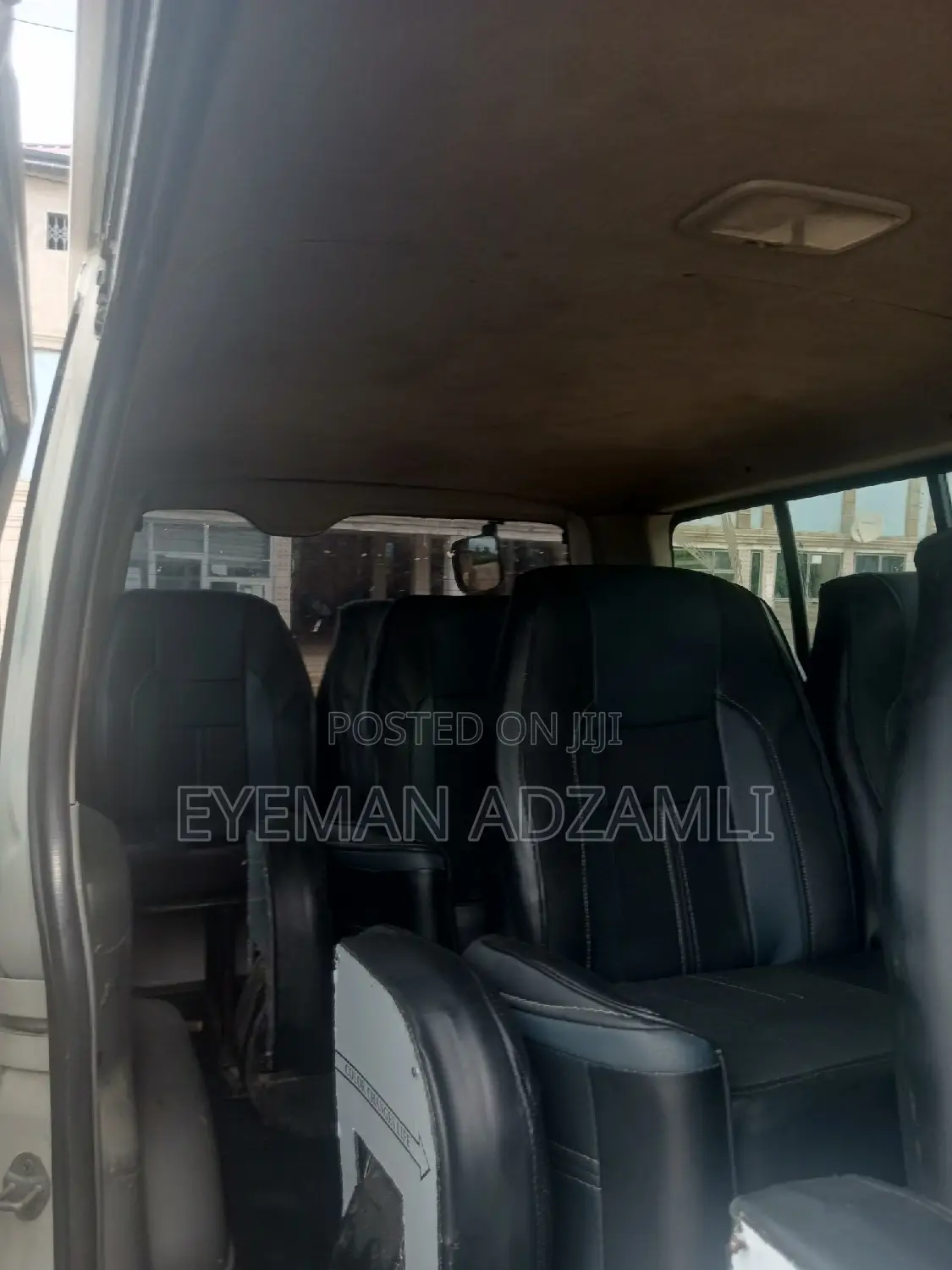 Toyota HiAce 2012 White