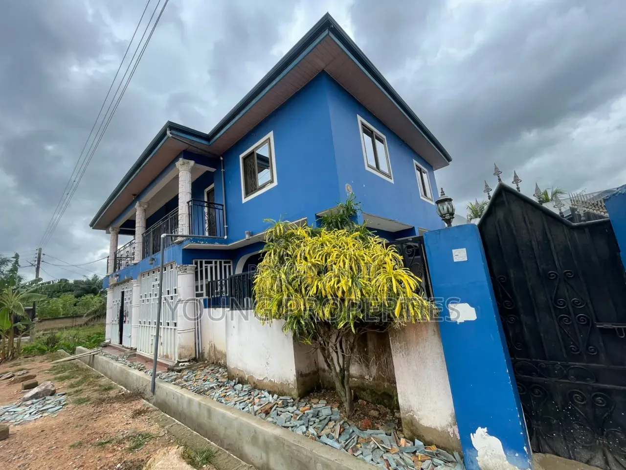 2bdrm Apartment in Amasaman Cocoa Board for rent