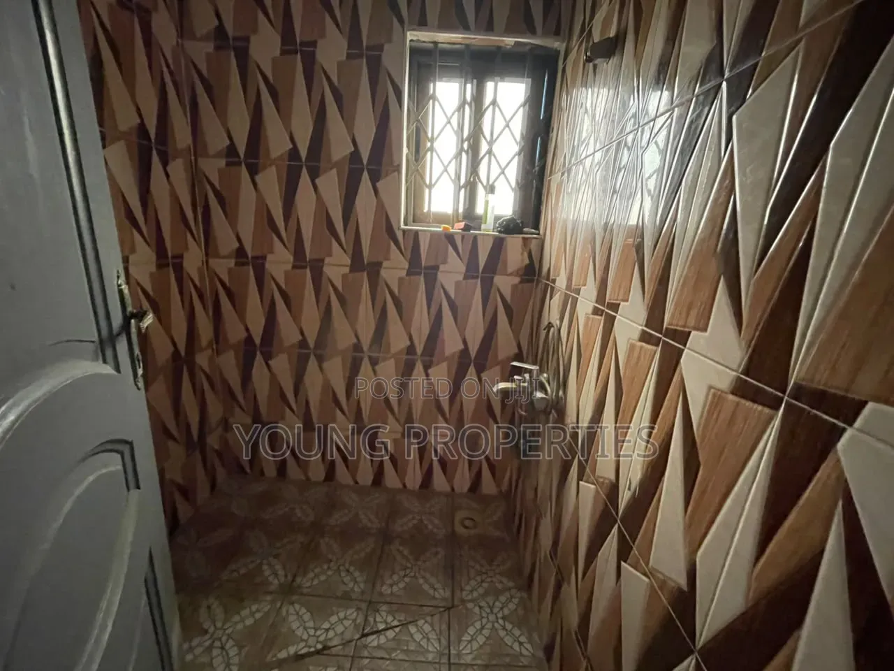 2bdrm Apartment in Amasaman Cocoa Board for rent