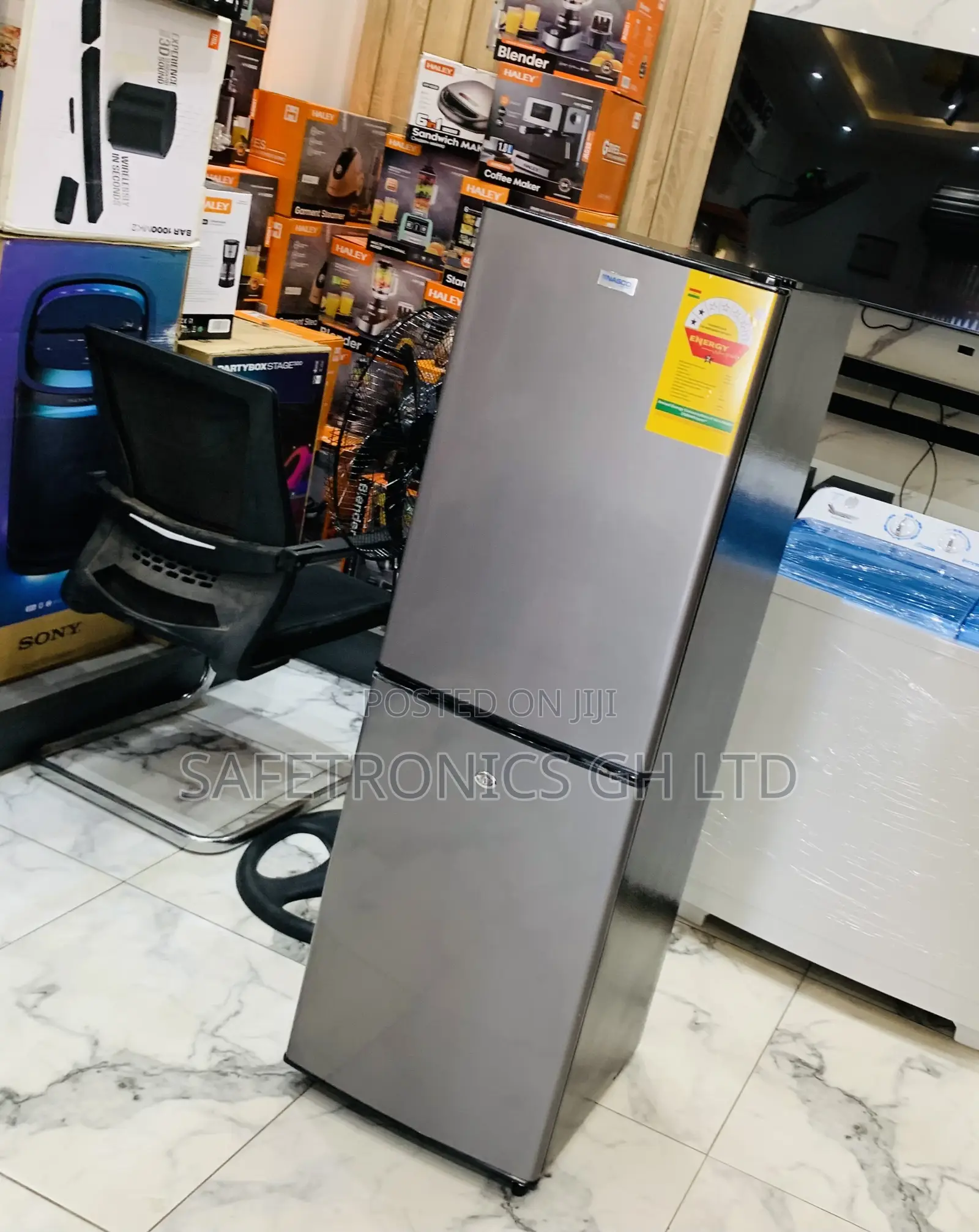 Valuable Sleek Nasco Nasd2-20fl Is a 158litre Double-Door Refrigerator