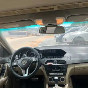 Mercedes-Benz C250 2014 White