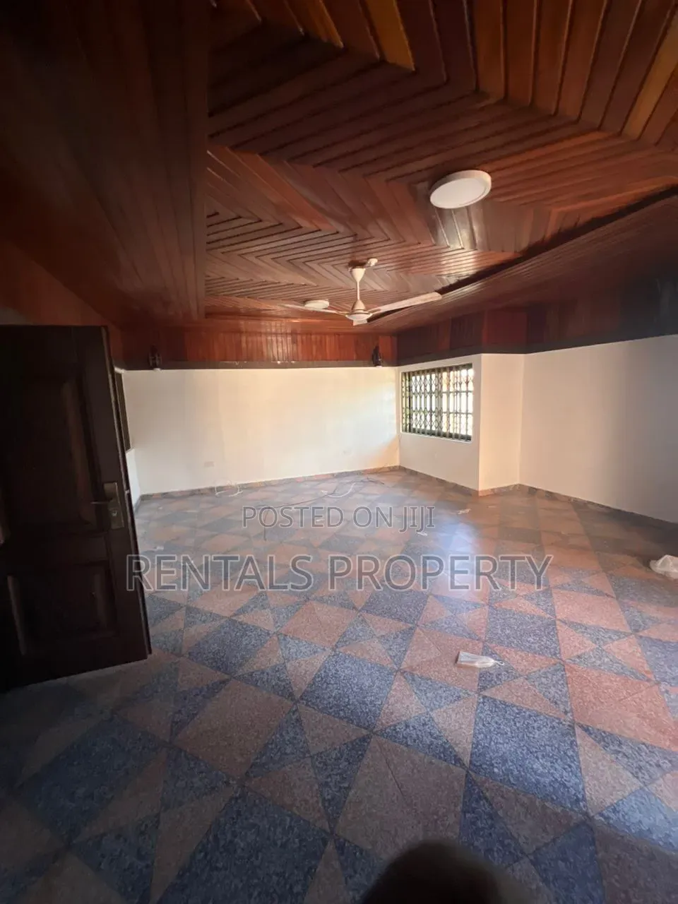 4bdrm House in Madina, Estate for rent