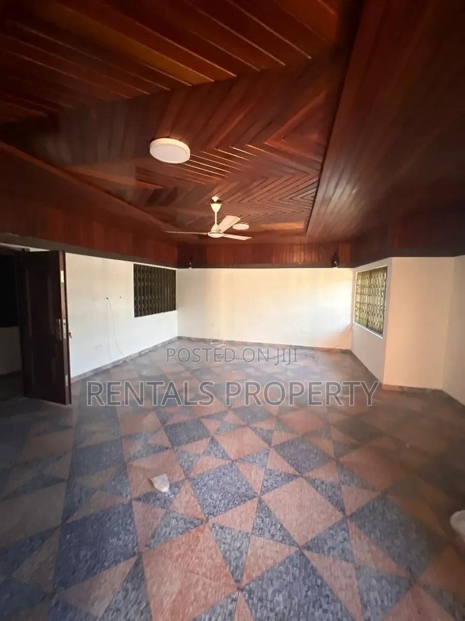 4bdrm House in Madina, Estate for rent
