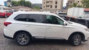 Mitsubishi Outlander SEL AWC 2018 White
