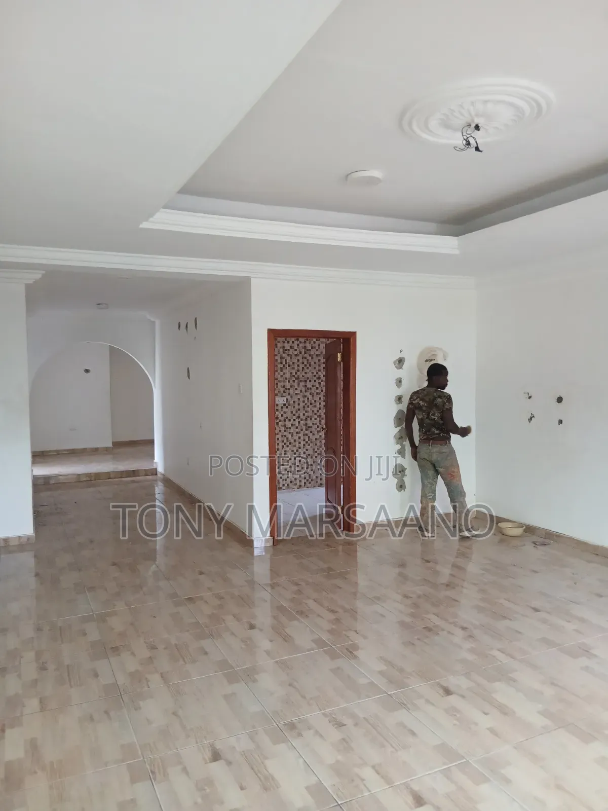 5bdrm House in Westlegon, Police Station for rent