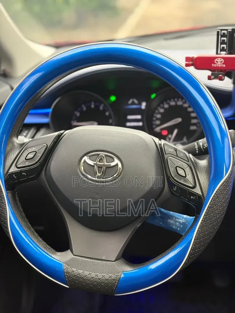 Toyota C-HR 2022 Red