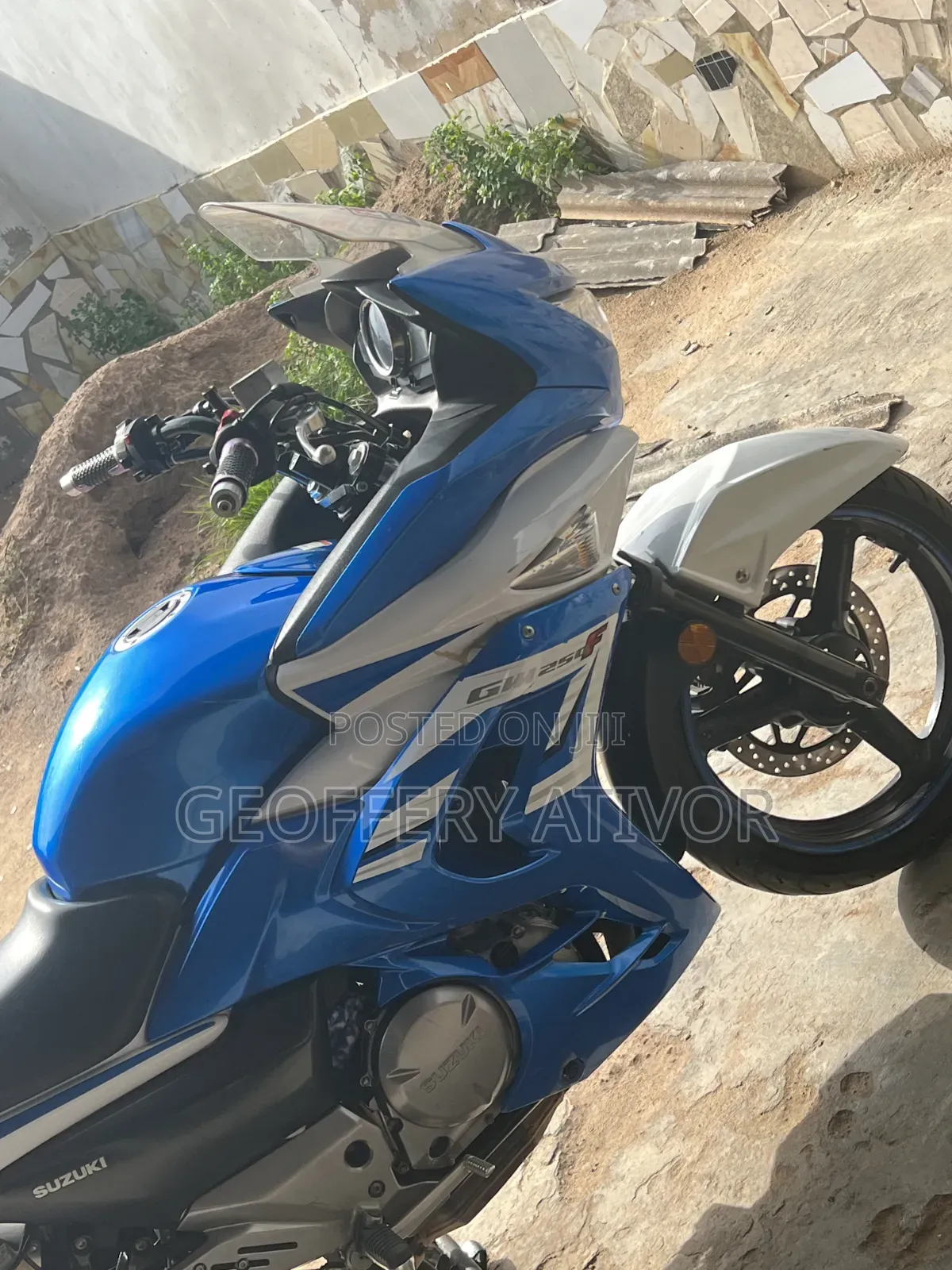 Suzuki 2018 Blue