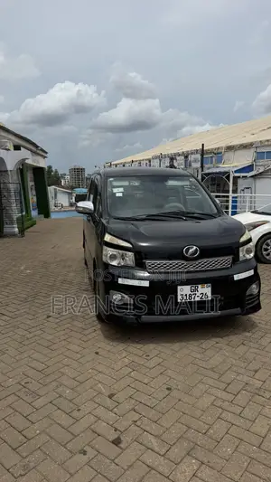 Toyota Voxy 2012 Black