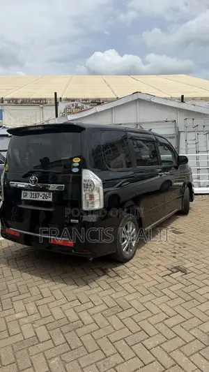 Toyota Voxy 2012 Black