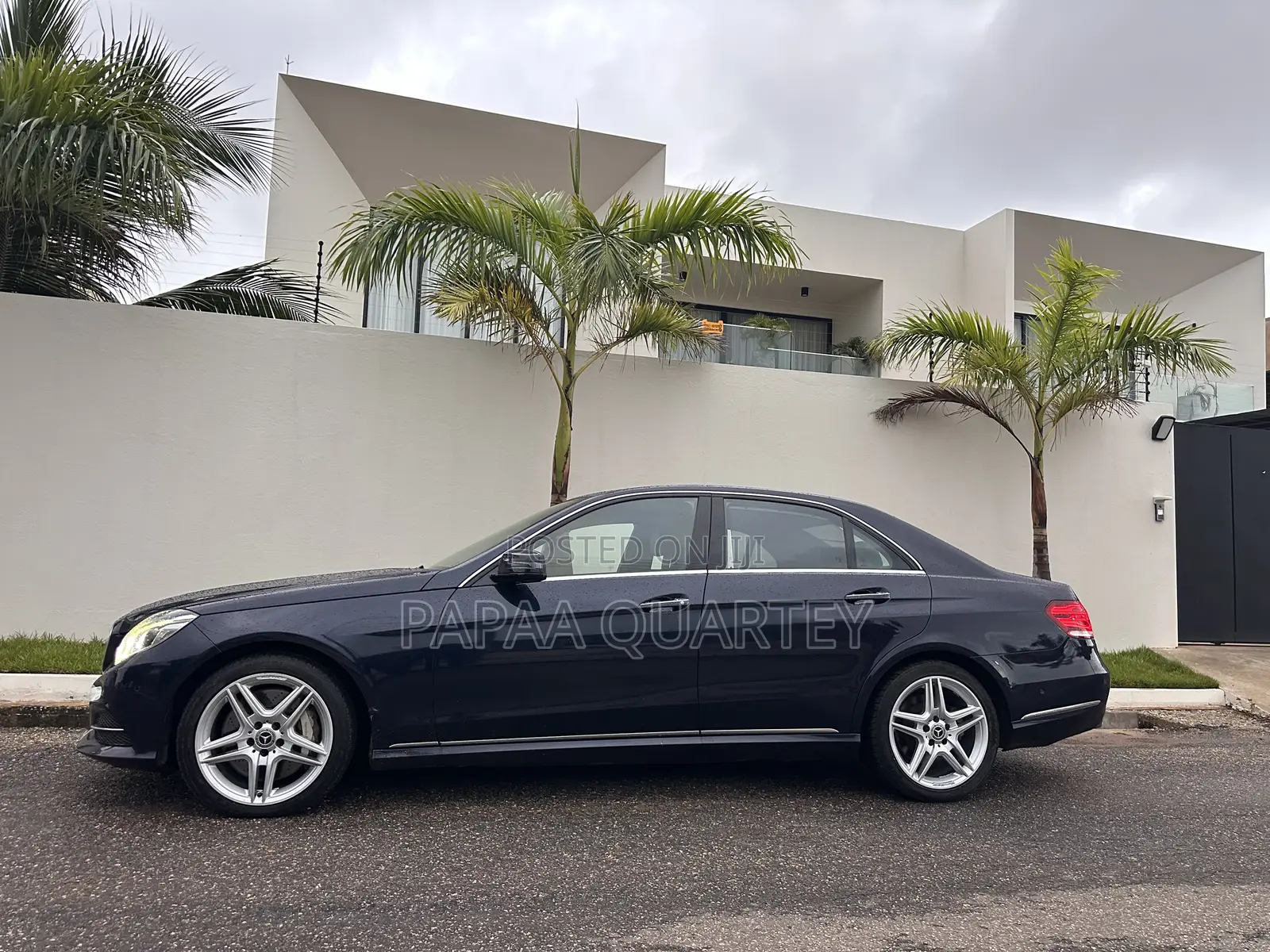 Mercedes-Benz E500 2015 Blue