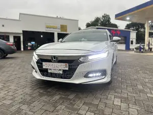 Honda Accord Sport (1.5L 4cyl Turbo CVT) 2019 White