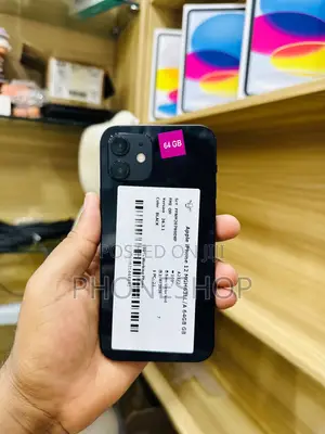 Apple iPhone 12 64 GB Black