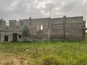 10bdrm House in Chans Estate Agency, Atwima Kwanwoma for sale