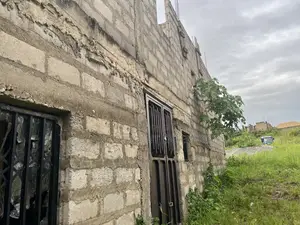 10bdrm House in Chans Estate Agency, Atwima Kwanwoma for sale