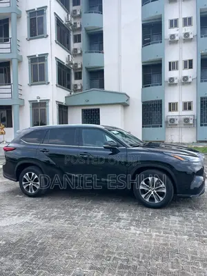 Toyota Highlander 2022 Black