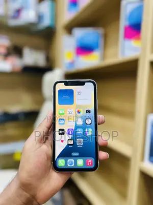 Apple iPhone XR 64 GB White