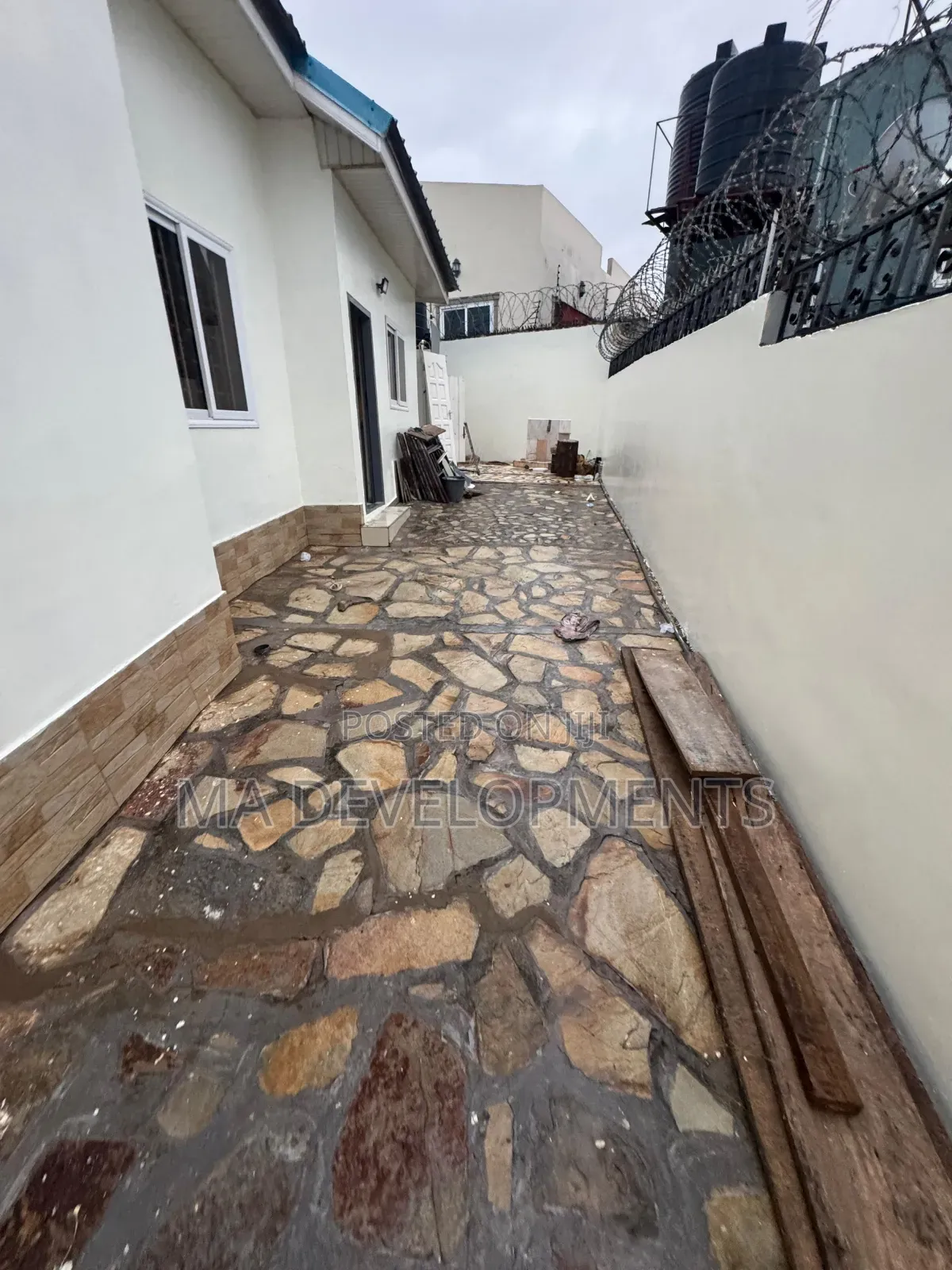 3bdrm House in Mile 7 Achimota for rent