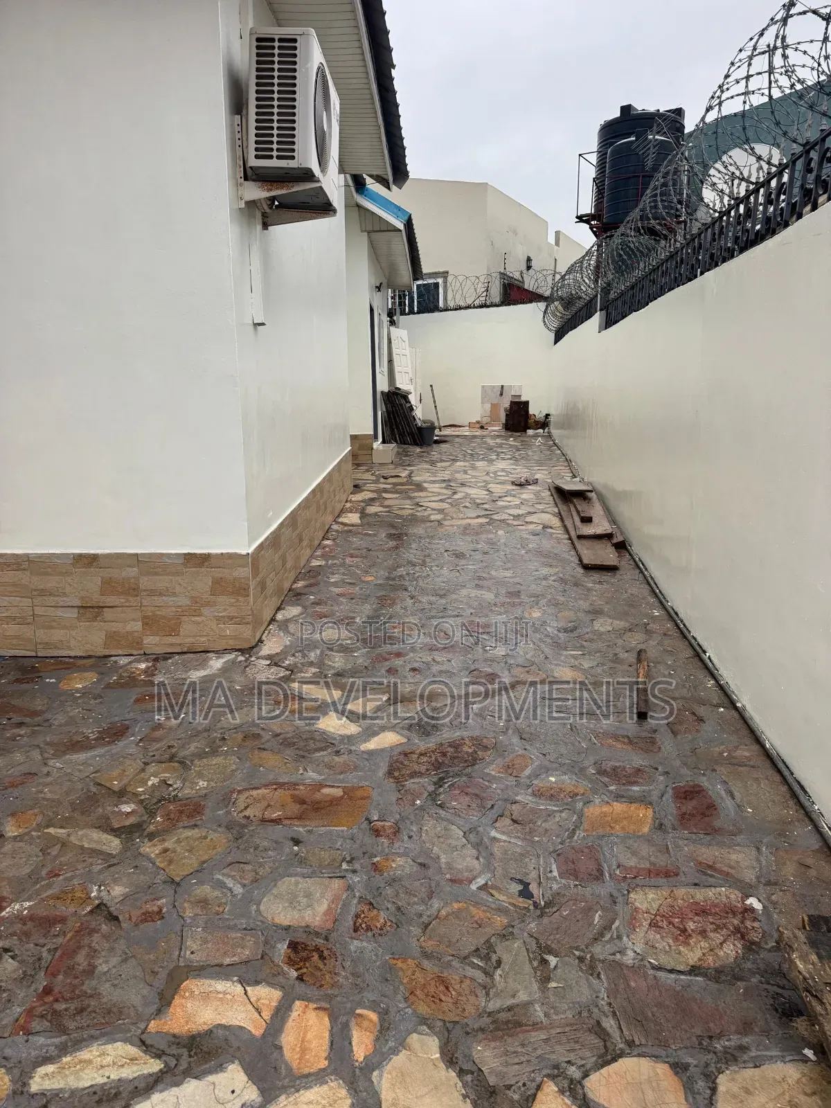 3bdrm House in Mile 7 Achimota for rent