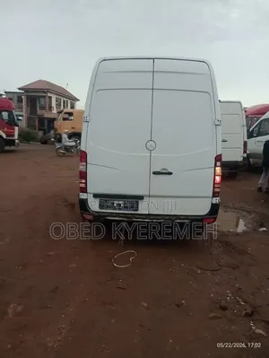 Mercedes-Benz Sprinter 2012 White