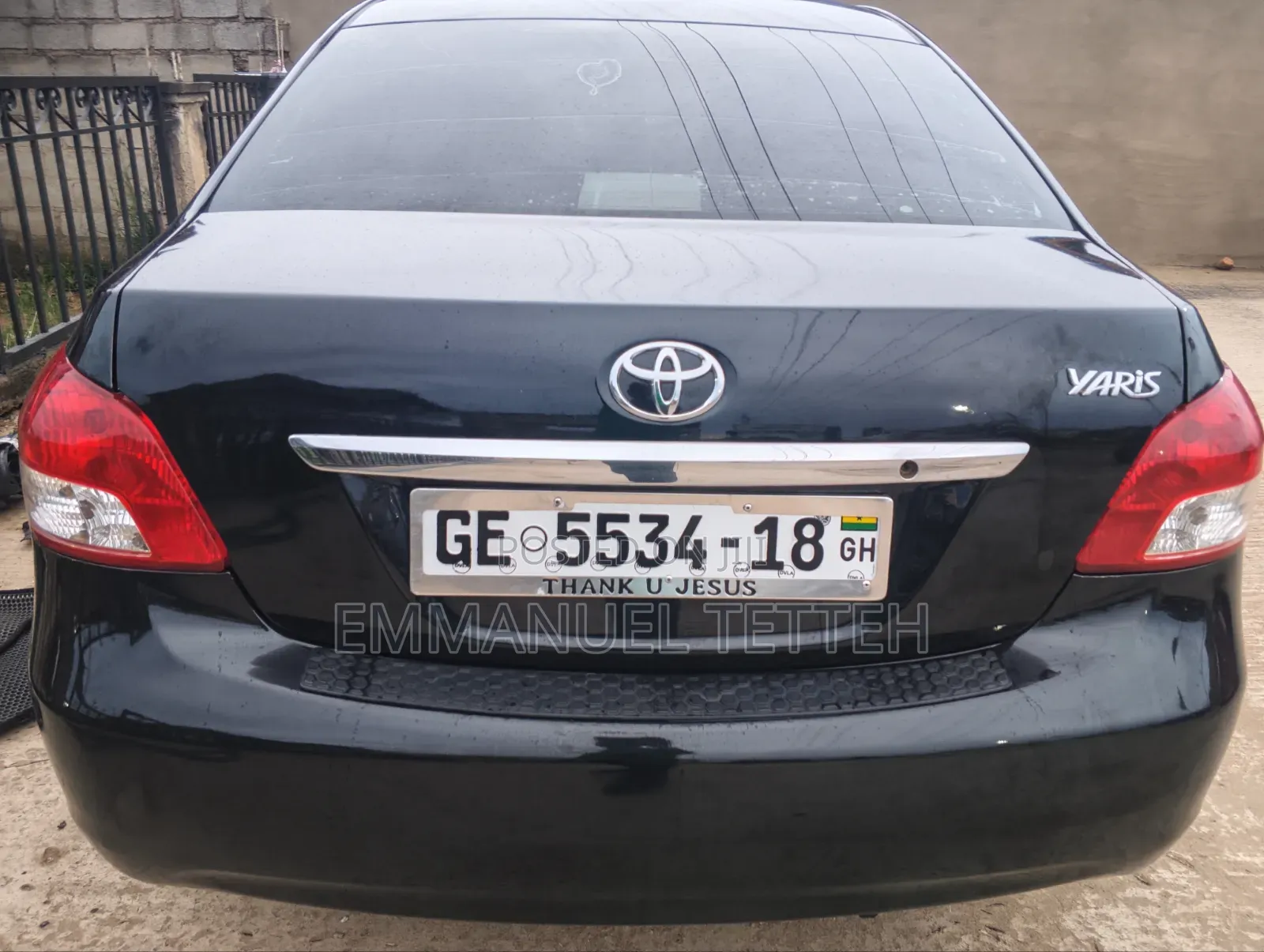 Toyota Yaris Base Sedan 4dr 2010 Black