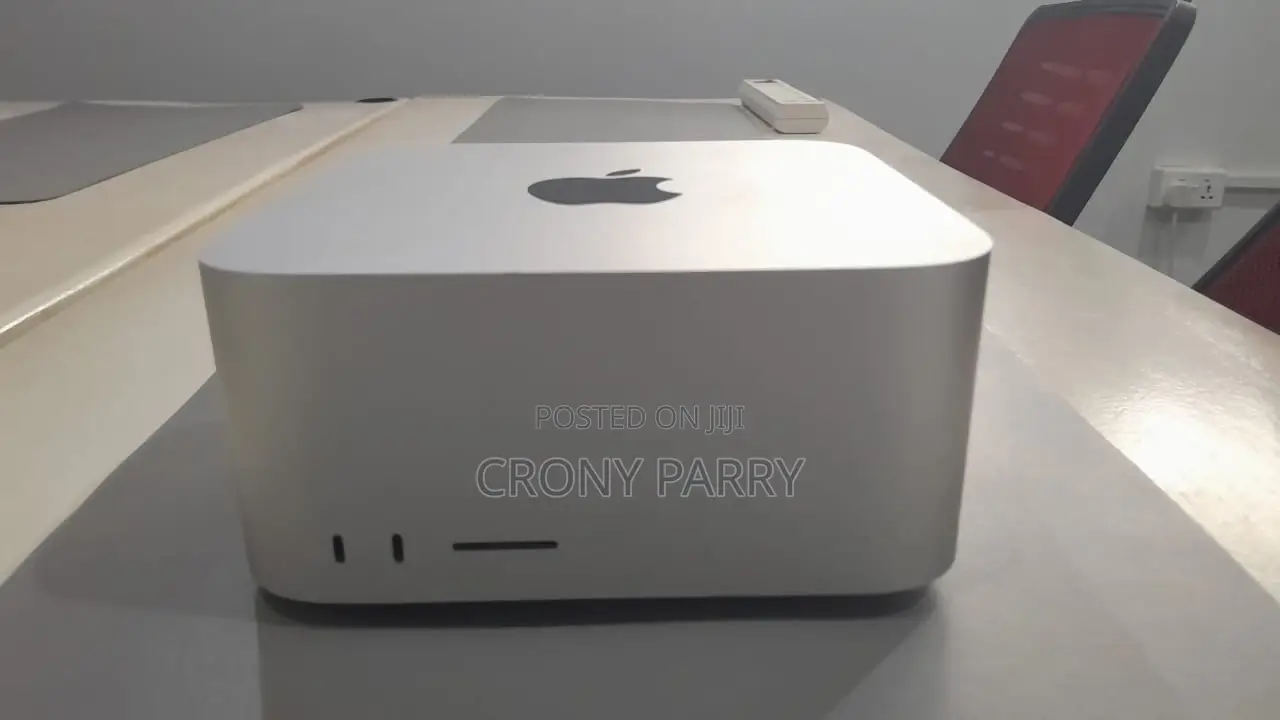 New Desktop Computer Apple Mac Studio M2 Max 32GB Apple M2 SSD 512GB