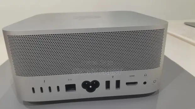 New Desktop Computer Apple Mac Studio M2 Max 32GB Apple M2 SSD