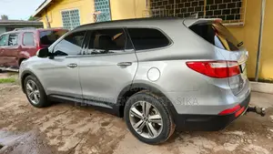 Hyundai Santa Fe Limited 4dr SUV (3.3L 6cyl 6A) 2015 Silver