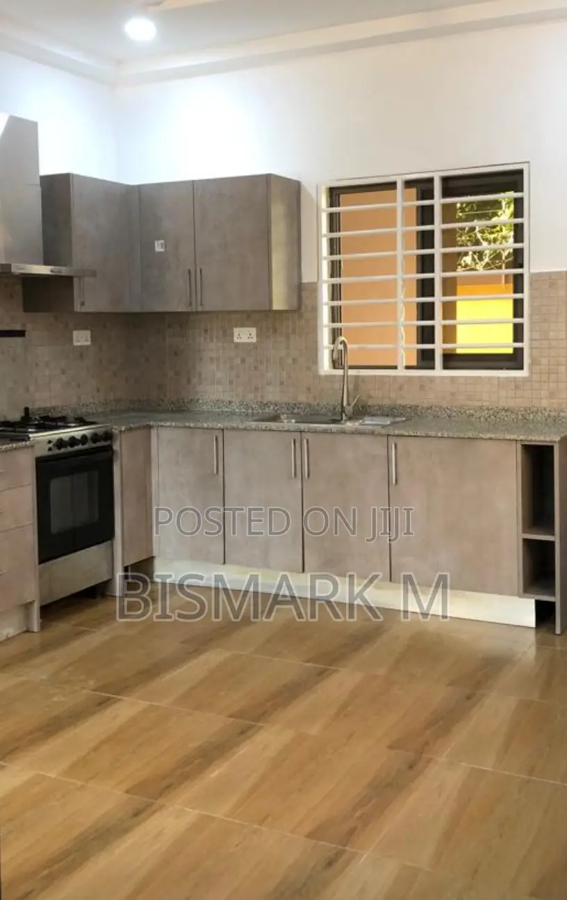 4bdrm House in East Legon for rent