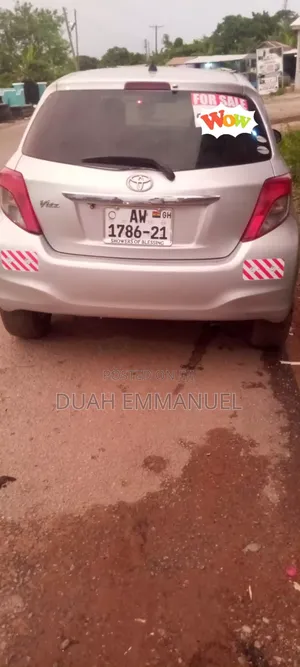 Toyota Vitz 1.3 AWD 5dr 2012 Silver