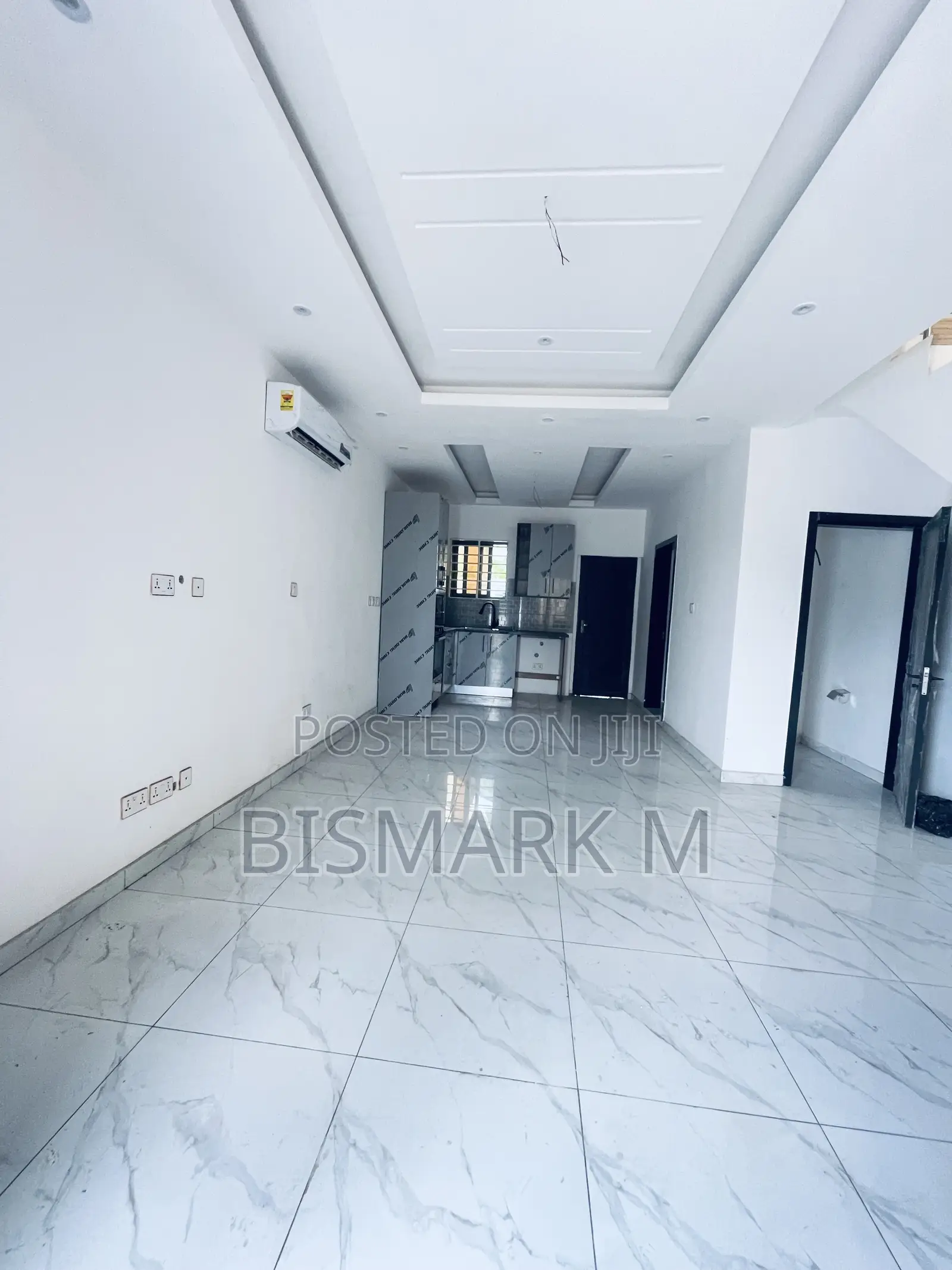 2bdrm House in School Junction., Ashaley Botwe for rent
