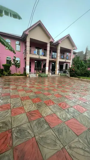 3bdrm Apartment in Sefdard Properties, Ashomang Estate for rent