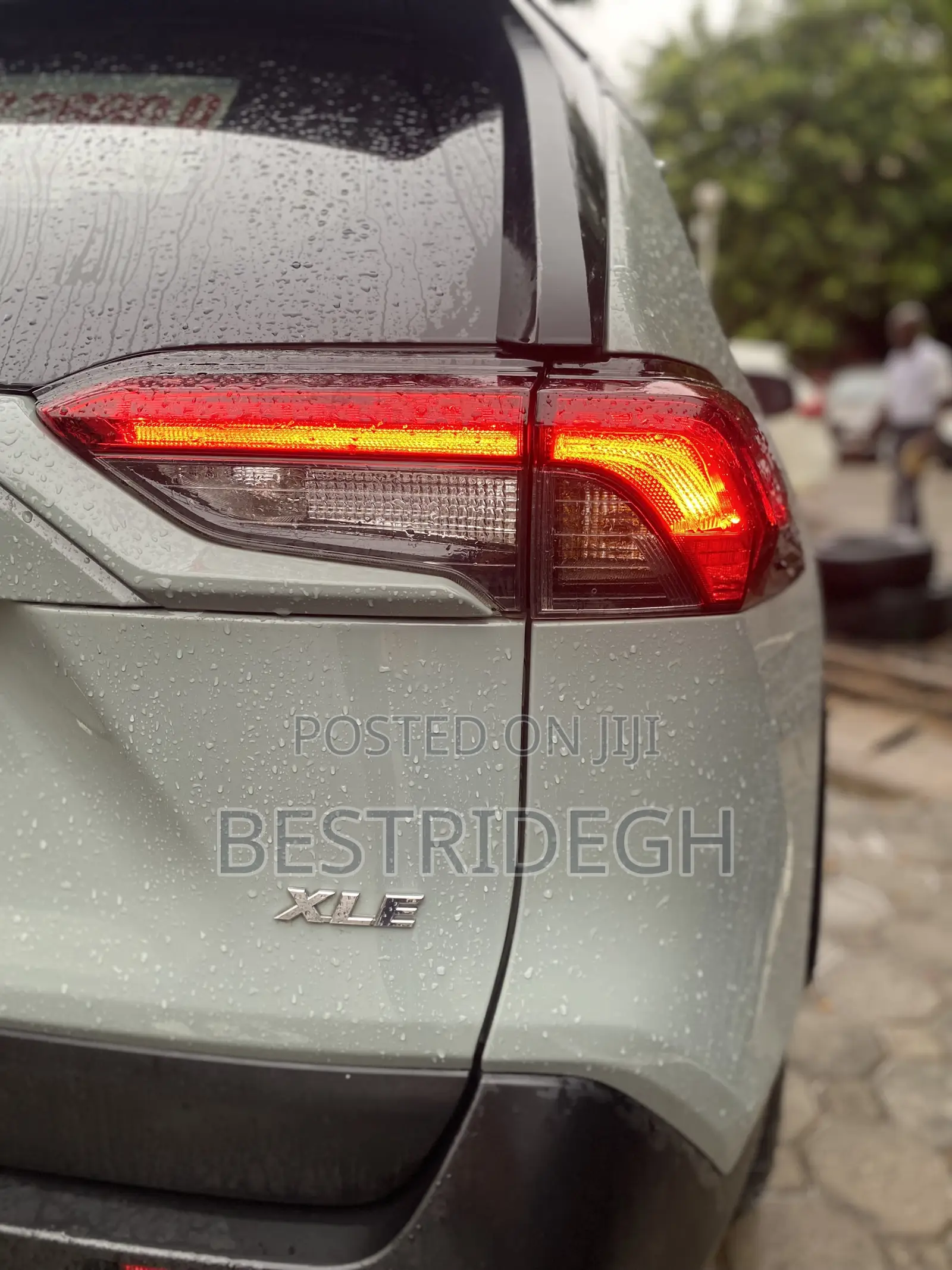 Toyota RAV4 XLE 2021