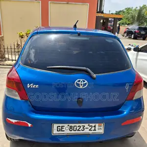Toyota Vitz 2010 Blue