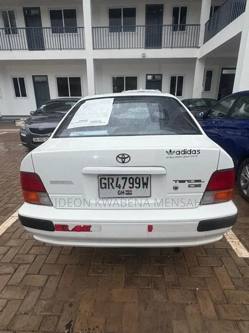 Toyota Corolla 1.6 Sedan 1997 White