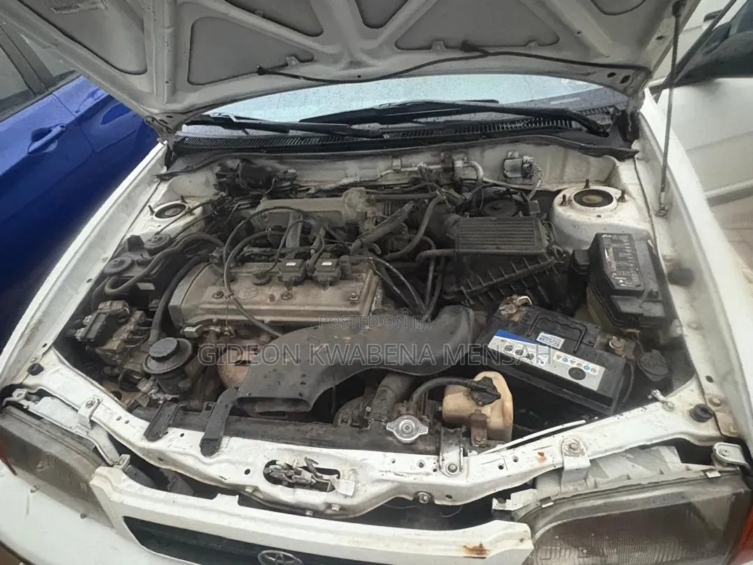 Toyota Corolla 1.6 Sedan 1997 White