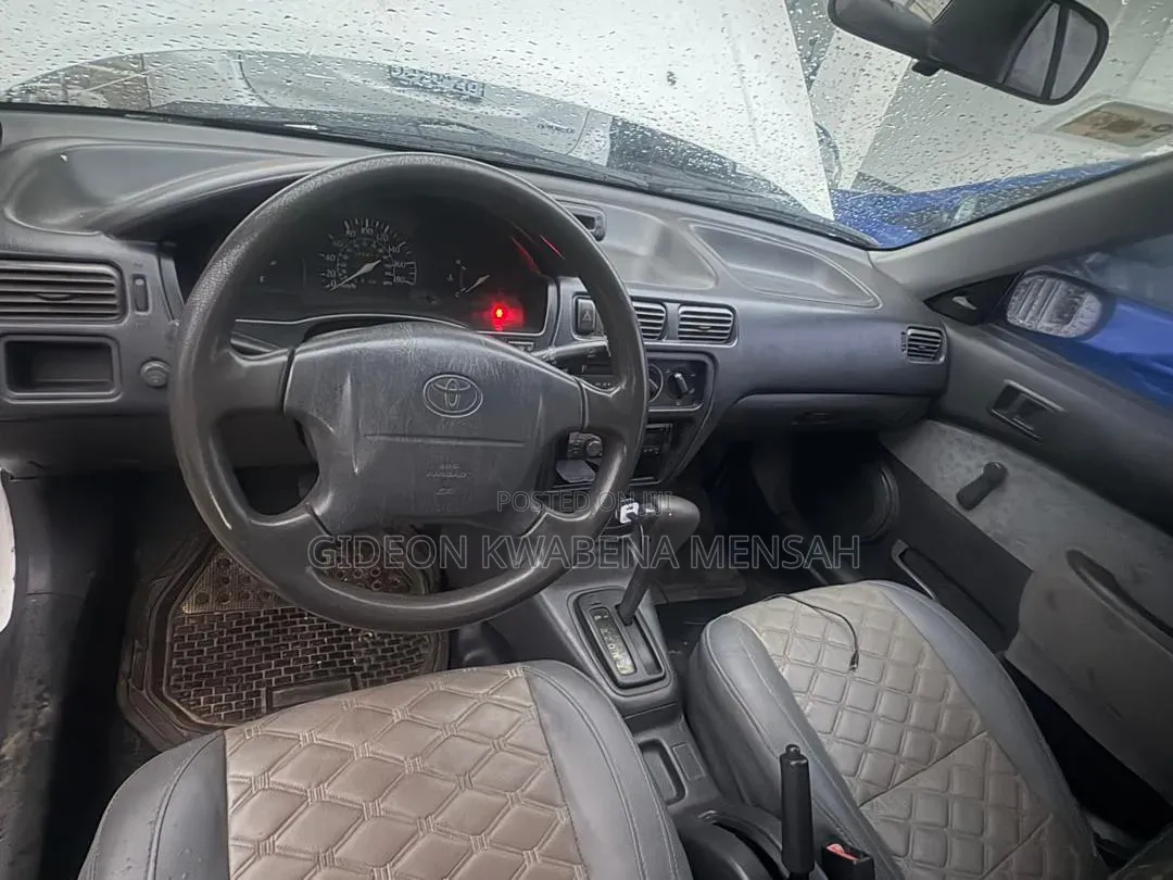 Toyota Corolla 1.6 Sedan 1997 White