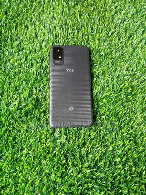 TCL Ion X 32 GB Black