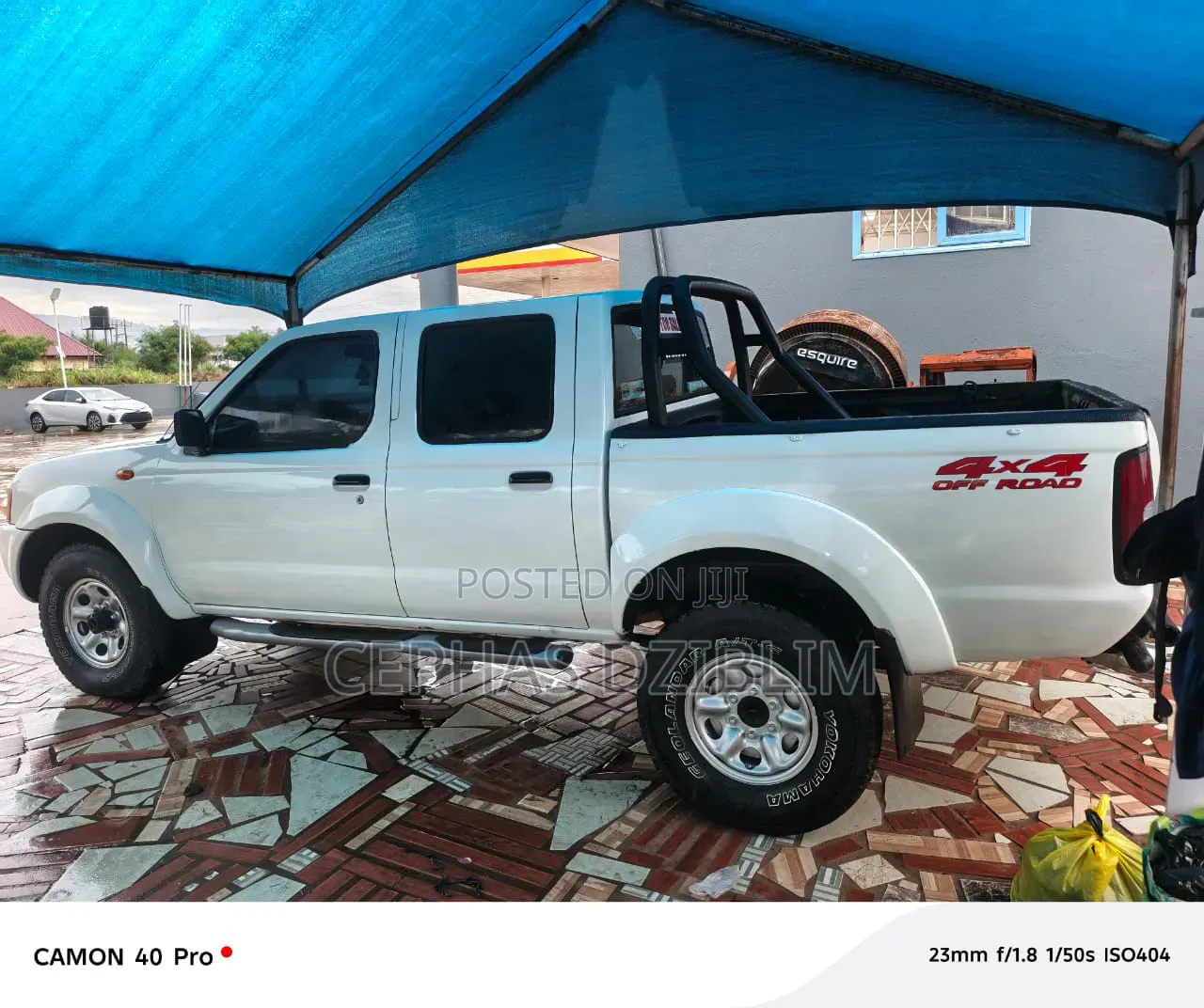 Nissan Hardbody 2010 White