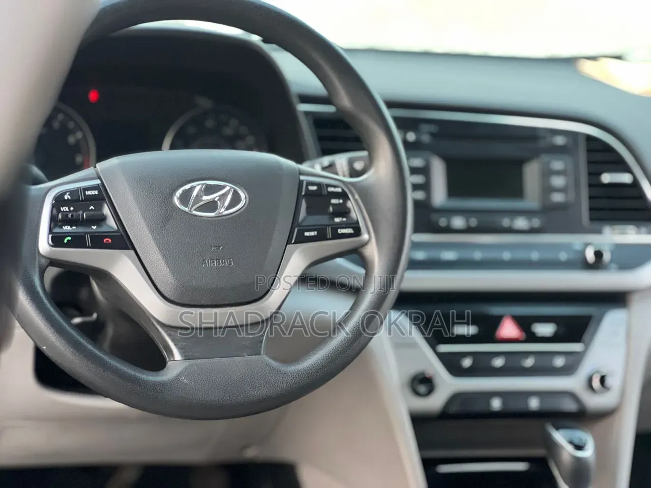Hyundai Elantra SE Sedan FWD (2.0L 4cyl 6M) 2017 White