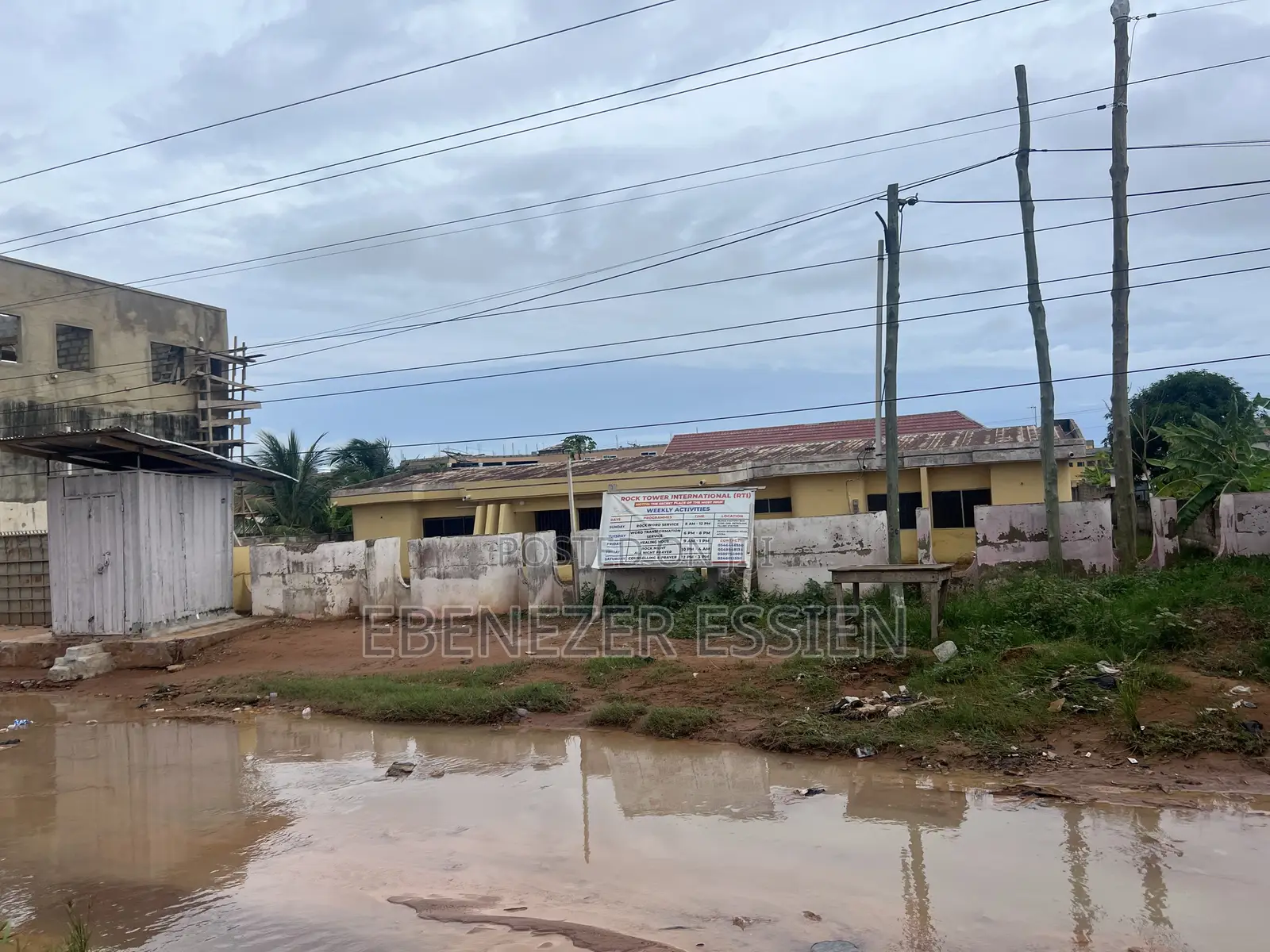 Roadside House for Sale at Block Factory Junction West Hills Mall Area