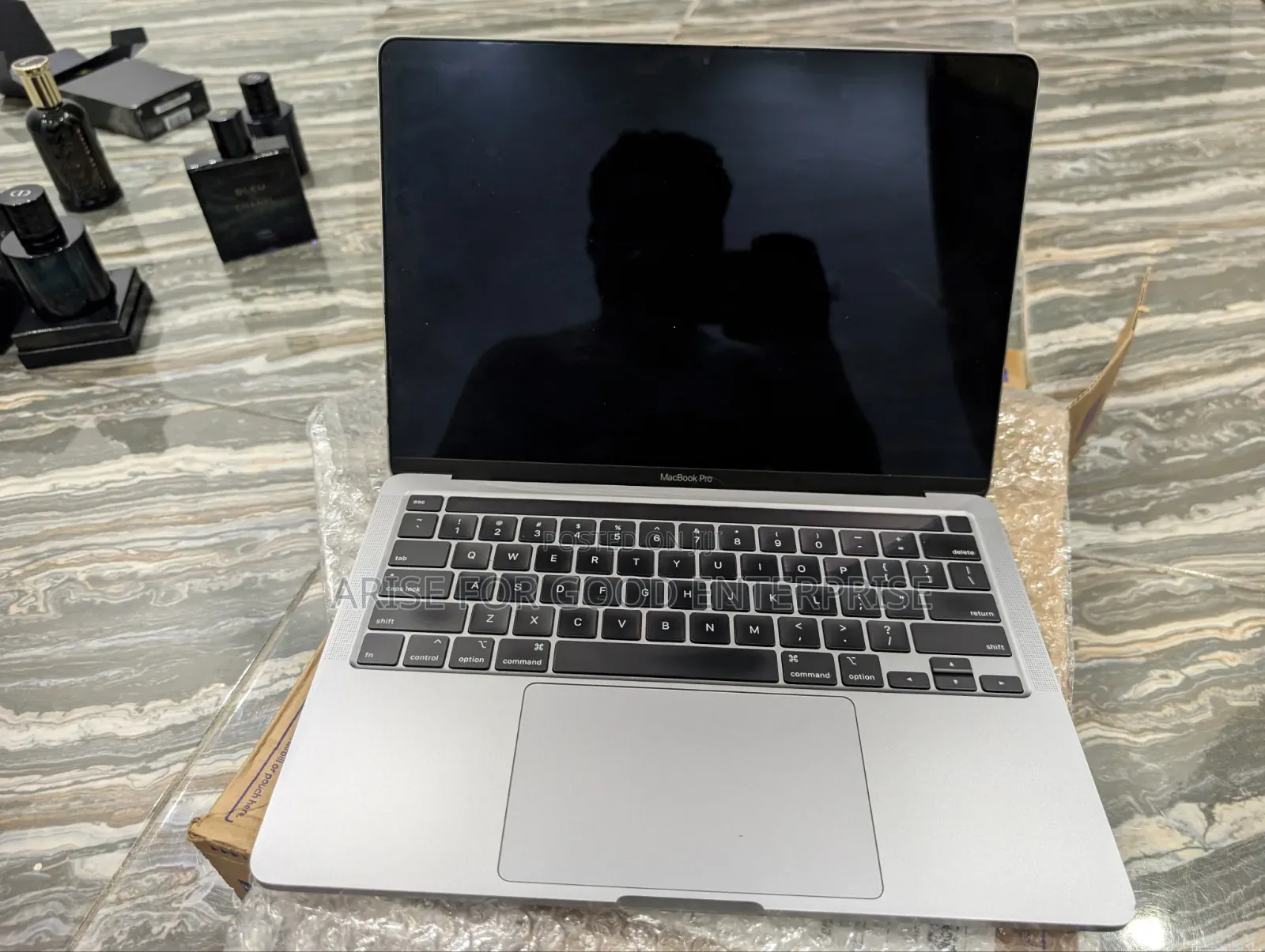 Laptop Apple MacBook Pro 2020 16GB Intel Core i5 SSD 512GB