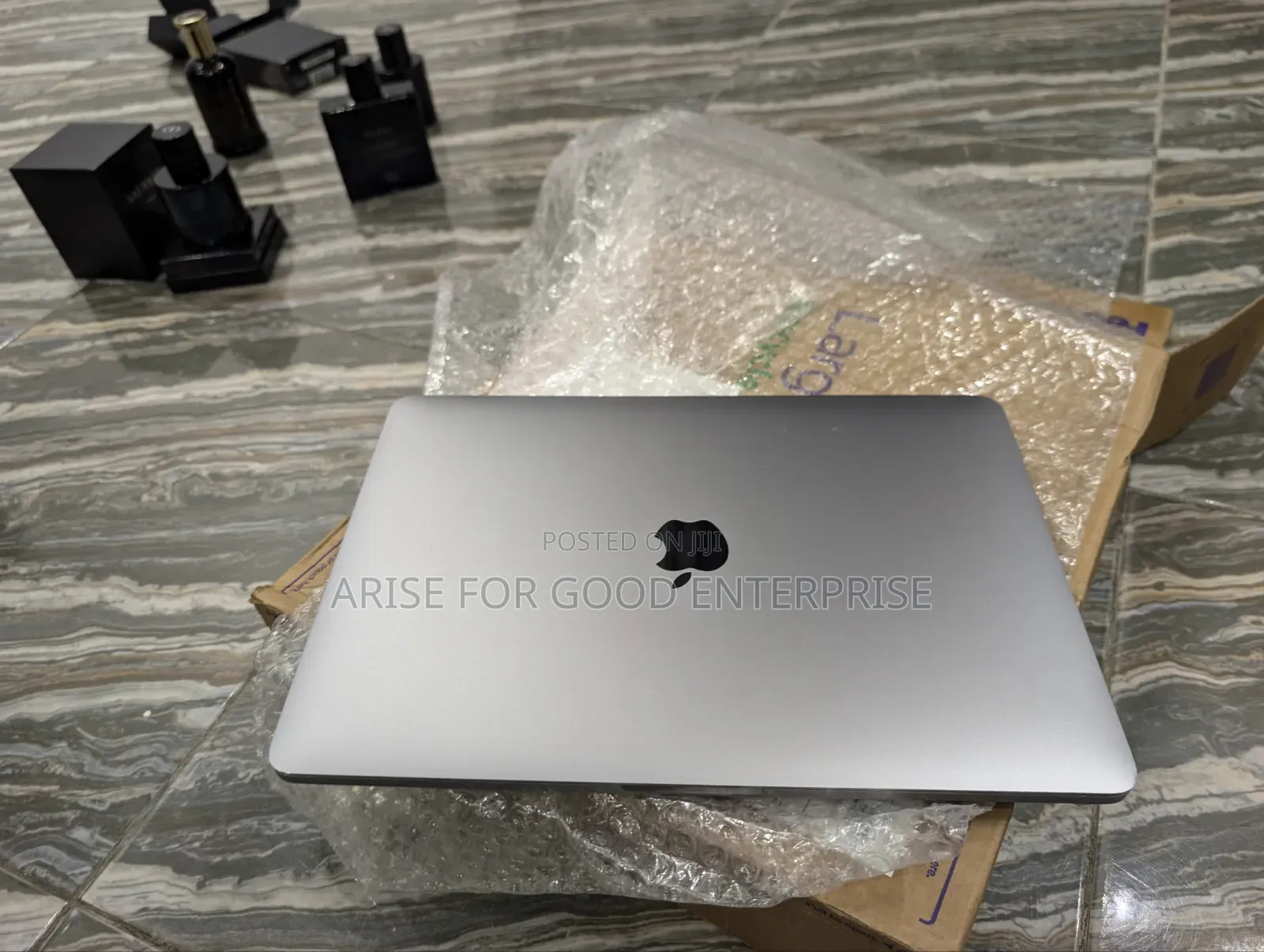 Laptop Apple MacBook Pro 2020 16GB Intel Core i5 SSD 512GB