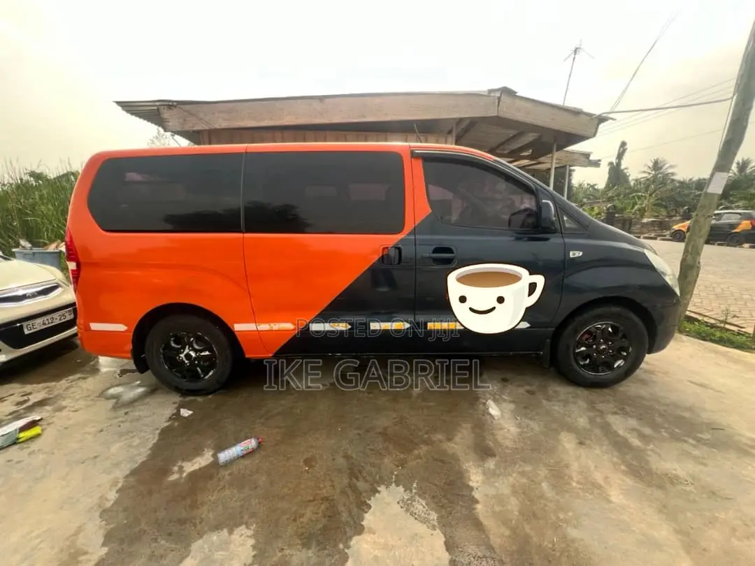 Hyundai Starex 2013 Orange