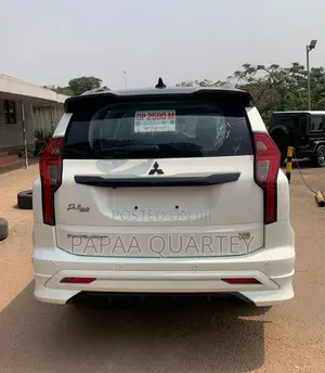 Mitsubishi Montero Sport 2023 White