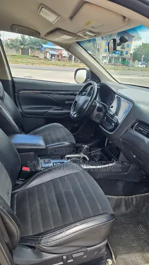 Mitsubishi Outlander SE FWD 2019 Black
